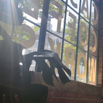 Victrola Coffee - Thomas - Sunlit comfy couch seating lots of windows - Coffee & Tea Near Me - Seattle, Washington Victrola Coffee - Thomas - Sunlit comfy couch seating lots of windows - Coffee & Tea Near Me - Seattle, Washington