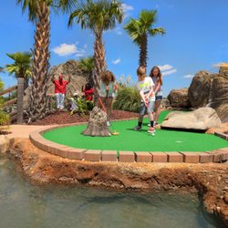 Lava Links Golf Club - Perfect for families, couples, and groups, Lava Links offers a welcoming, wheelchair-accessible layout so guests of all ages and abilities c
