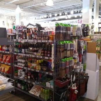 Grace In the Kitchen - Inside the store - Kitchen & Bath Near Me - Ottawa, Ontario Grace In the Kitchen - Inside the store - Kitchen & Bath Near Me - Ottawa, Ontario