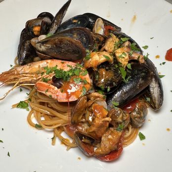 Le Galet - Linguine al Fruits de Mer - Seafood Near Me - Nice, 06