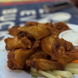 The Kezar Pub - Buffalo Wings
