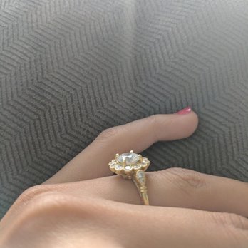 Avetty Jewelers - Jewelry Near Me - Los Angeles, California