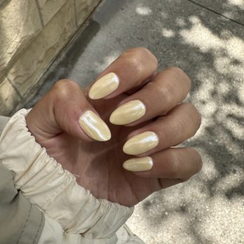 Bilancia Nail Spa - Nail Salons Near Me - Chicago, Illinois