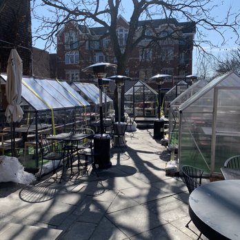 501 Local - Outdoor greenhouses - New American Near Me - Winnetka, Illinois