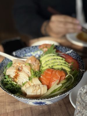 Khatan Sushi by null