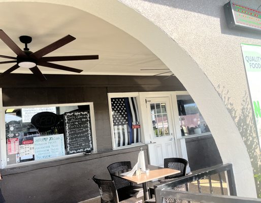 Nando's Tacos by null