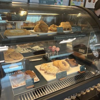 Starbucks - Bakery case - Coffee & Tea Near Me - Cangrejo Arriba, Puerto Rico