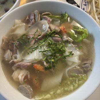 Le Petit Cafe - Ka thiew special - Cambodian Near Me - Lowell, Massachusetts