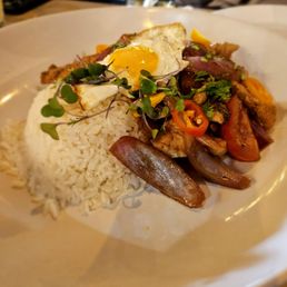 Pollo Saltado a La Antigua
