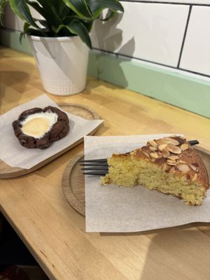 Sift Cakes and Cookies by null