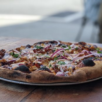 Hearth Wood Fired Pizza - BBQ chicken - Pizza Near Me - Beaufort, South Carolina Hearth Wood Fired Pizza - BBQ chicken - Pizza Near Me - Beaufort, South Carolina