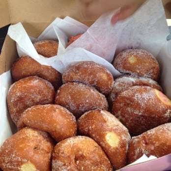 Leonard's Bakery - These light donuts may be the best thing I have ever tasted. - Bakeries Near Me - Honolulu, Hawaii