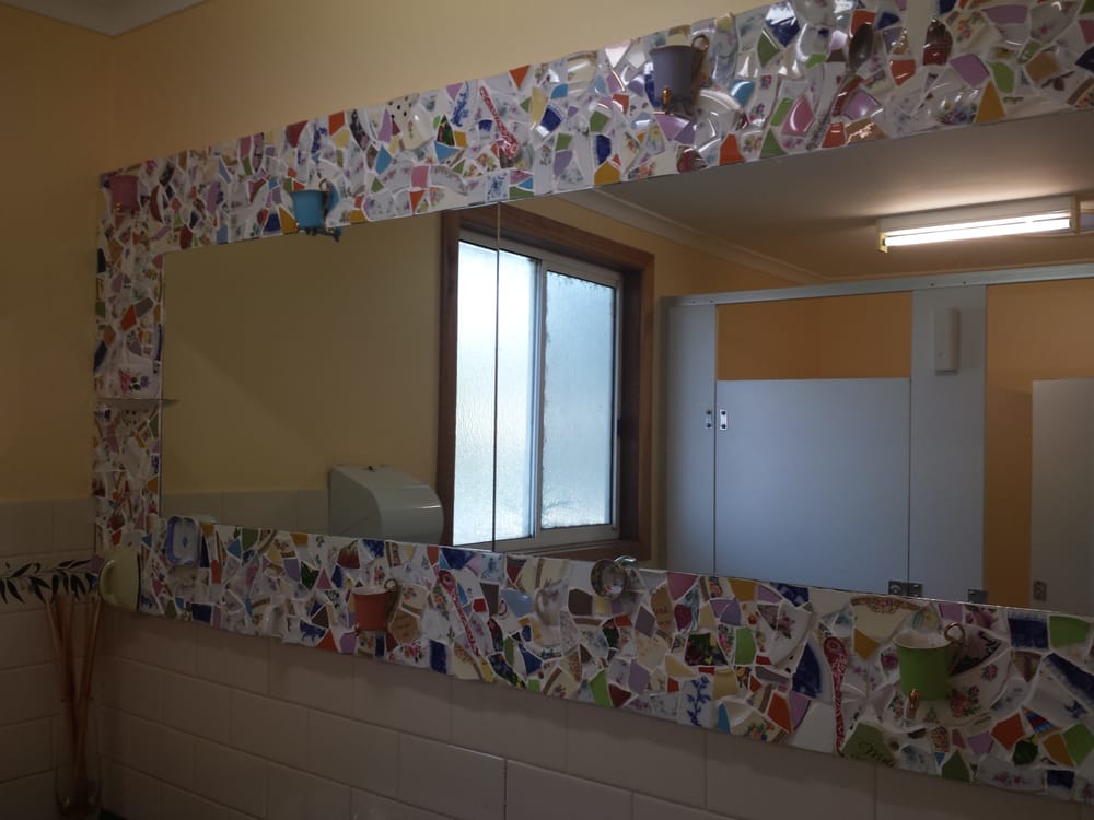 SPOONS RIVERSIDE Updated June 2024 10 Photos Horseshoe Bend, Swan