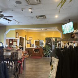 Simply Khmer - Store inside