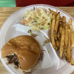 In & Out BBQ - Brisket sandwich