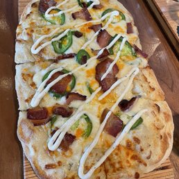 Jalapeño popper flatbread. Sooooo good!!