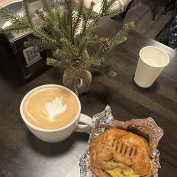 Doulos Coffee - Yummy Latte and Breakfast Sammy! - Cafes Near Me - Broomfield, Colorado