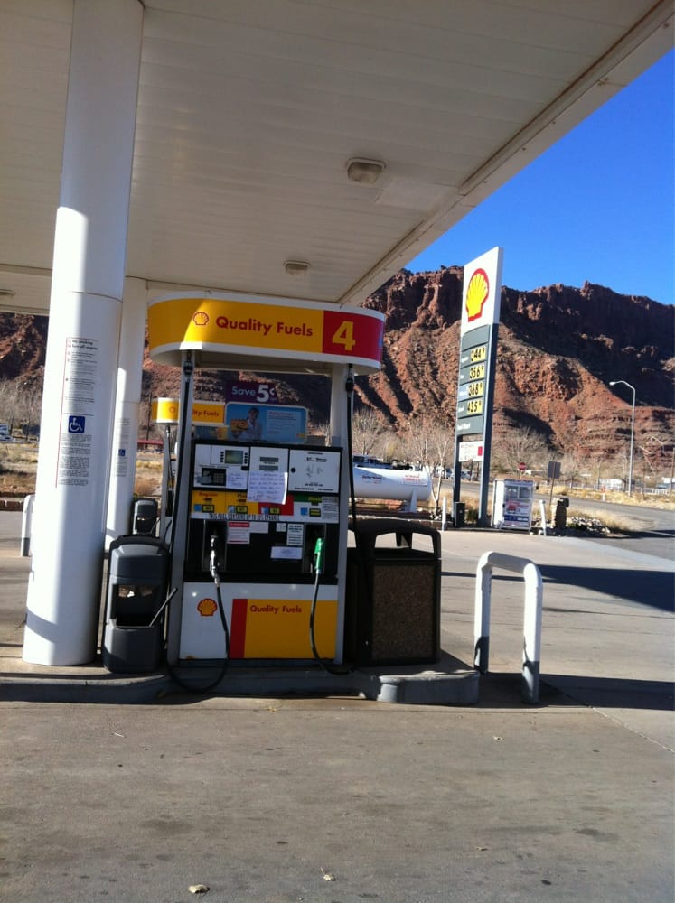 Spanish Trail Shell Logo