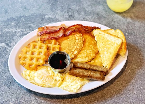 Treylor Park Double Wide Diner by null