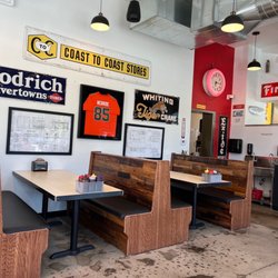 Brothers BBQ - Inside dining