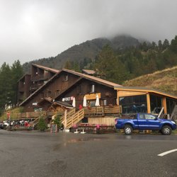 Le Vieux Chalet - Un endroit idéal pour faire une pause gourmande dans un ambiance sympathique avec un service attentionné