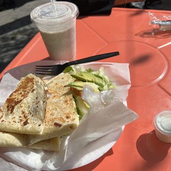 Jugos Azteca - Top: Chia licuado. Bottom: Shrimp quesadilla. - Juice Bars & Smoothies Near Me - Los Angeles, California