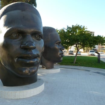 Jackie and Mack Robinson Memorial - Jackie in front, Mack in back - Landmarks & Historical Buildings Near Me - Pasadena, California