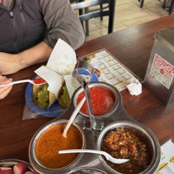 Tacos El Nuevo Poblano - Salsas