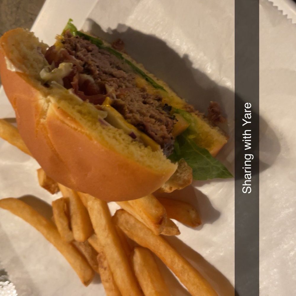 El Bambu Burger - El rey burger - Burgers Near Me - Carolina, Puerto Rico El Bambu Burger - El rey burger - Burgers Near Me - Carolina, Puerto Rico