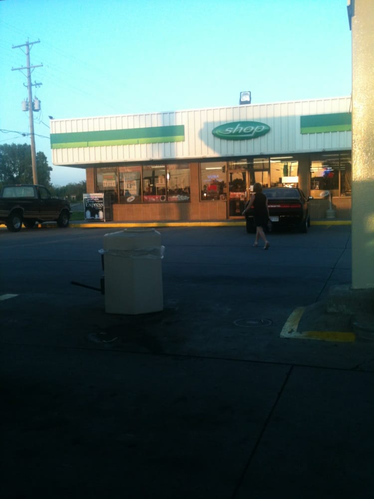 BP STATION 1000 SW Wannamaker, Topeka, Kansas Gas Stations Phone