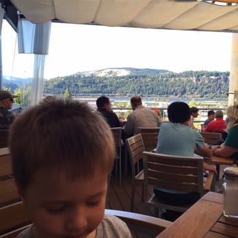 Full Sail Brew Pub - Dinner with a view - Pubs Near Me - Hood River, Oregon