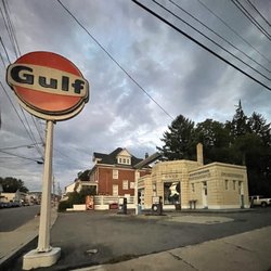 Dunkle's Gulf Service - Since 1933