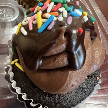 Dangling Carrot Confections - Bakeries Near Me - Santa Clarita, California