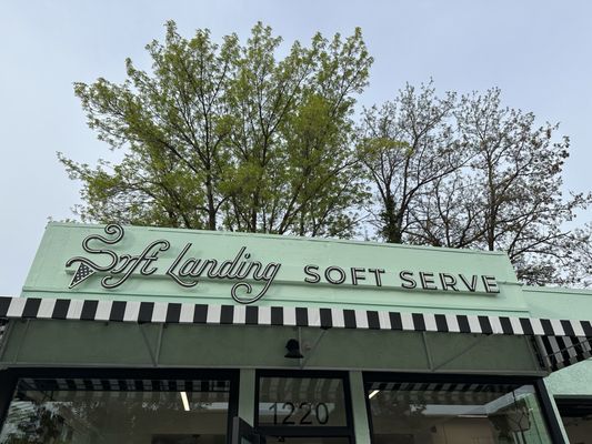 Soft Landing soft serve by null