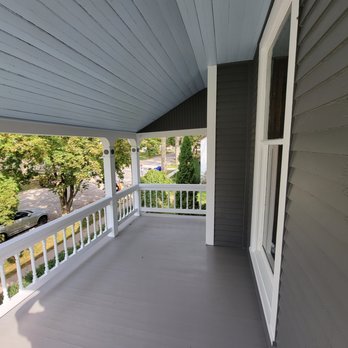 Byerly Painting Systems - the porch of a house - Painters Near Me - Cedar Rapids, Iowa Byerly Painting Systems - the porch of a house - Painters Near Me - Cedar Rapids, Iowa