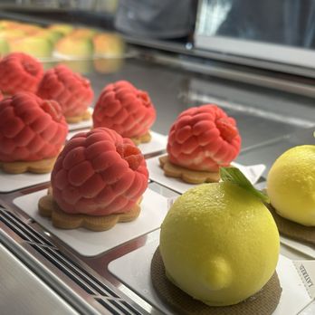 Layered - Bakeries Near Me - Fairfax, Virginia