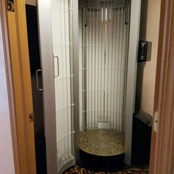 Hawaiian Tanning Studio - Mid pressure standup, quicker results!