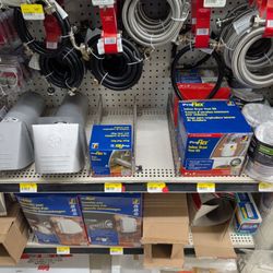 Denault's Ace Hardware - Inside