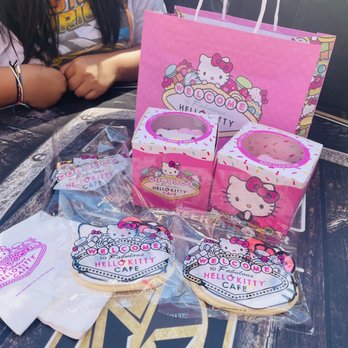 Hello Kitty Cafe - Desserts Near Me - Las Vegas, Nevada