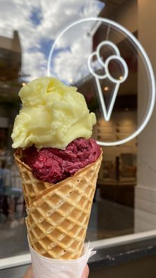 Gelato Boy by null