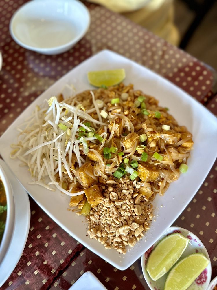 Roma Thai & Burmese Cuisine