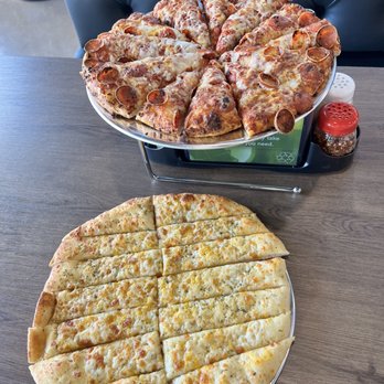 Mountain Mike's Pizza - Medium pepperoni and garlic with the garlic cheese bread - Pizza Near Me - Mesa, Arizona Mountain Mike's Pizza - Medium pepperoni and garlic with the garlic cheese bread - Pizza Near Me - Mesa, Arizona
