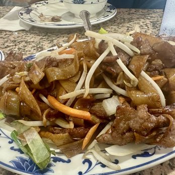 Golden Gate Chinese Restaurant - Soy sauce Beef chow fun - Chinese Near Me - Forest Park, Georgia Golden Gate Chinese Restaurant - Soy sauce Beef chow fun - Chinese Near Me - Forest Park, Georgia