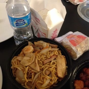First Hong Kong Cafe - House special lo mein $12 - Chinese Near Me - Miami, Florida