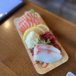 Sakana Sushi and Roll - Small Sashimi Combo