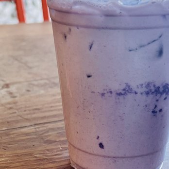 Cafe Aficionado - Ubbe Iced Latte - Coffee & Tea Near Me - Los Angeles, California