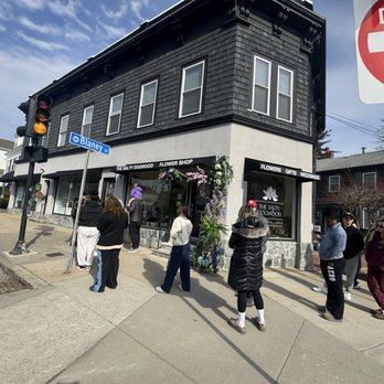 Three Hundred Fifty - Quick moving but long line! - Bakeries Near Me - Swampscott, Massachusetts Three Hundred Fifty - Quick moving but long line! - Bakeries Near Me - Swampscott, Massachusetts
