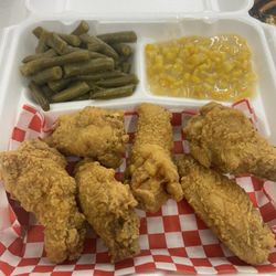 Galloway Corner Kitchen - Fried chicken wingettes, green beans and cream corn.