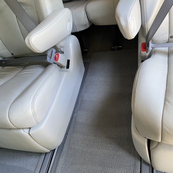 Bling Bling Auto Spa - Middle aisle looks like new again - Car Wash Near Me - Chicago, Illinois