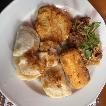 Stash Café - Debutant - Polish Near Me - Montreal, Quebec